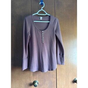 Women’s long sleeve top